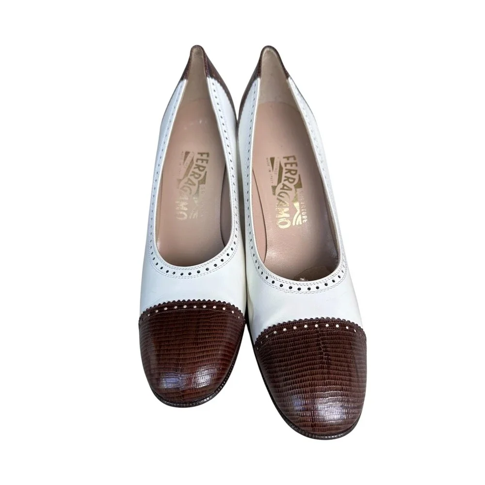 Vtg Ferragamo Spectator White Leather Brown Block Heel Pumps Size 9 AA Narrow